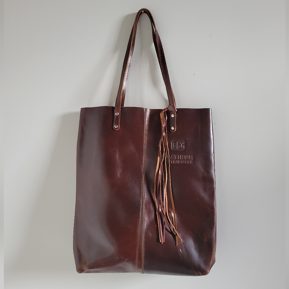 PPG Platinum Distributor Canyon Outback Mee Canyon Long Brown Leather Tote
